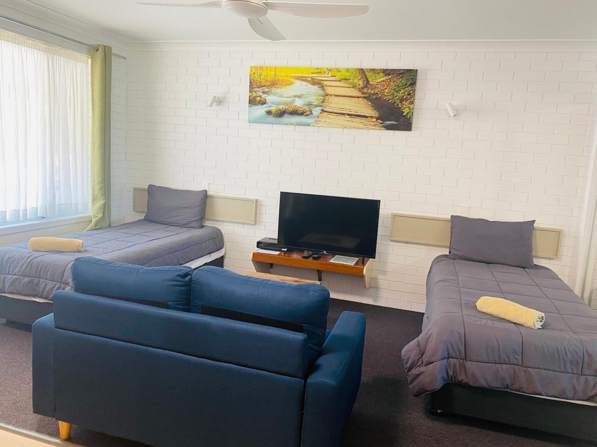 Iluka Motel Bagian luar foto
