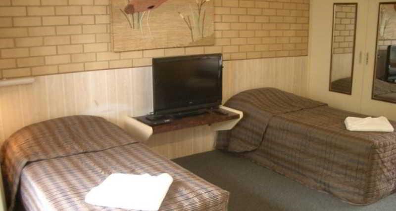 Iluka Motel Bagian luar foto