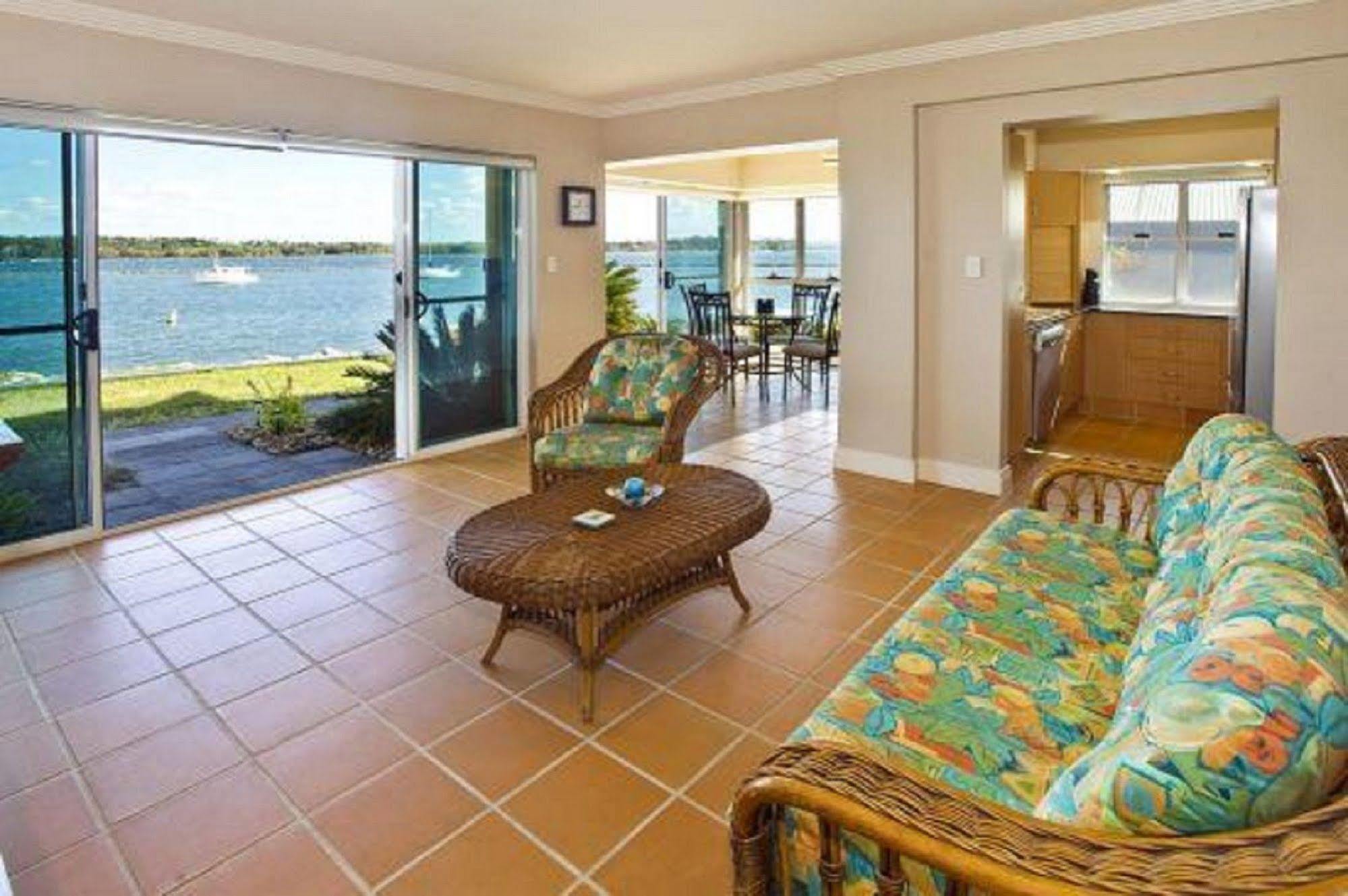 Iluka Motel Bagian luar foto